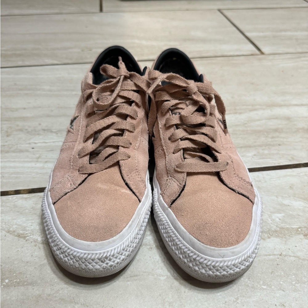 Men converse for skating pink